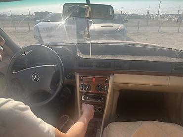мафон w210: Mercedes-Benz W124: 1991 г., 2 л, Механика, Бензин, Седан — 5