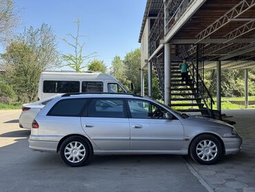 toyota avensis universal: Toyota Avensis: 2002 г., 1.8 л, Механика, Бензин, Универсал