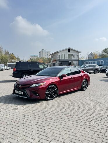 автомобили ауди а6: Toyota Camry: 2018 г., 2.5 л, Автомат, Бензин, Седан
