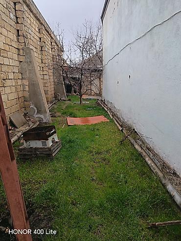 Dam örtükləri: 2 mertebe 250 kv 8 otaq 4 aşağı 4 yuxarı Market əsas yola 200 metr — 6