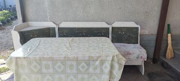 мягкая мебель бу: Ашкана үстөлү жана отургуч, Колдонулган, Өзү алып кетүү, түсү - Жашыл