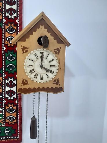 Divar saatları, Mexaniki, Ququ quşlu
