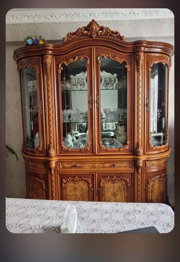 Qonaq otağı dəstləri: İşlənmiş, Servant, Kredit yoxdur, Malayziya