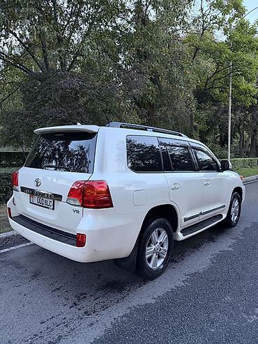 Продажа авто: Toyota Land Cruiser: 2015 г., 4.6 л, Автомат, Бензин, Внедорожник — 4