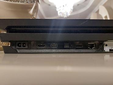 playstation lombard: Sony PlayStation 4 Pro Xüsusiyyətlər: - Model: PS4 Pro (CUH — 3