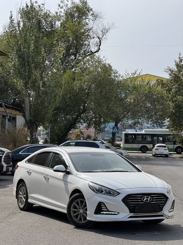 Hyundai Sonata: 2018 г., 2 л, Типтроник, Газ, Седан