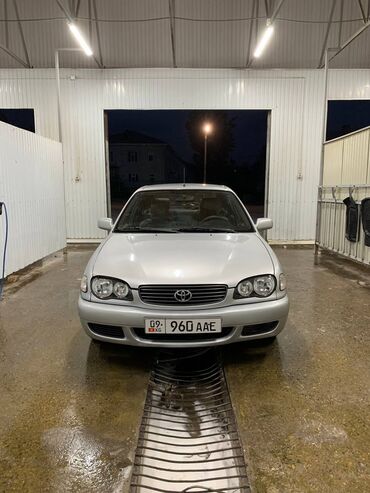 Toyota: Toyota Corolla: 2002 г., 1.3 л, Механика, Бензин, Хэтчбэк