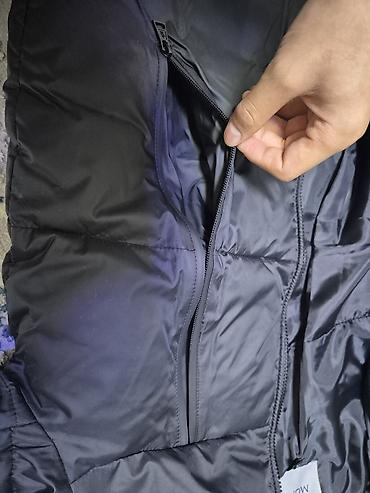 Утепленные жилеты: Пуховая жилетка Moncler, темно‑синяя/черная - Утеплитель: натуральный — 2