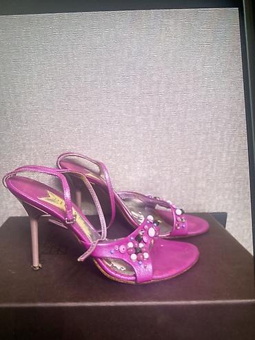 Basanoşka və səndəllər: Məhsul: Qadın sandal/kabık - Rəng: Parlaq çəhrayı/fuşya - Model: Açıq — 1