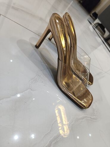 Basanoşka və səndəllər: Ölçü: 39, rəng - Sarı, Yeni — 5