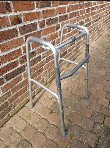 nosko dm: Hodalica za odrasle – stabilna, lagana i podesiva - Materijal — 2