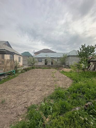 батир сатылат бишкек: Үй, 133 кв. м, 4 бөлмө, Менчик ээси, Эски ремонт