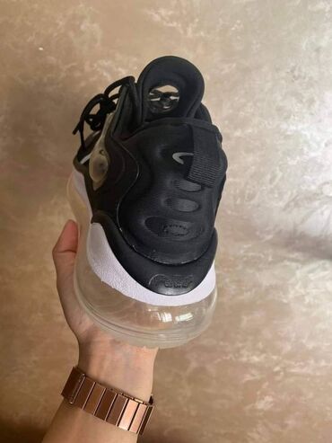 Women's Sneakers and athletic shoes: 42 — 8