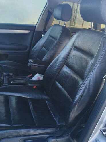 Audi: Audi A4: 2005 г., 1.8 л, Вариатор, Бензин, Седан — 9