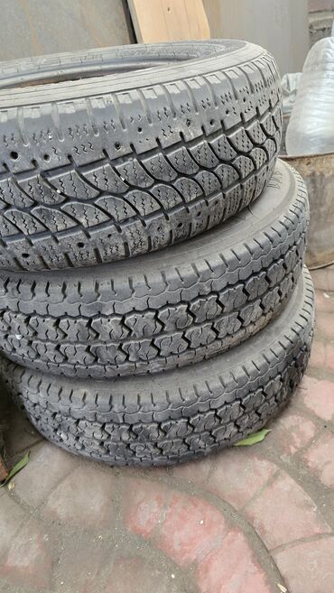 Шины: Продаю шины цешки на спринтер 195/70R15C 3 шт. по 1000 сом