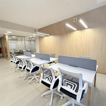 seven development: Сдаю Часть офиса: 100 м², В бизнес центре, С ремонтом, Первая линия, С отдельным санузлом, С системой безопасности — 4