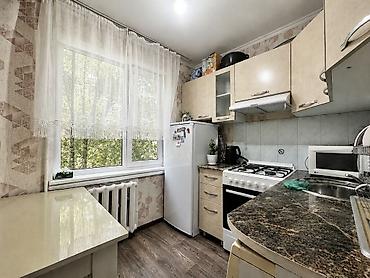 Продажа квартир: 1 комната, 32 м², 10 мкр 104 серия, 1 этаж, Евроремонт — 1