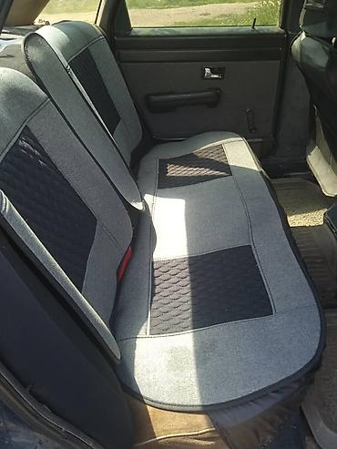 Унаа: Audi 100: 1989 г., Кол менен иштөөчү, Бензин, Седан — 6