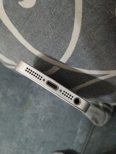 iphone 6 qiymeti: IPhone 5s, Gümüşü