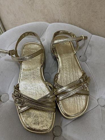 Basanoşka və səndəllər: ZARA usaq ucun 33 razmer yeni geyinilmeyib razmer sehv alinib deye — 4