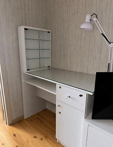 sadə matras: Düz masa, Siyirməli, Polkalı, Şüşə, Kredit yoxdur — 1