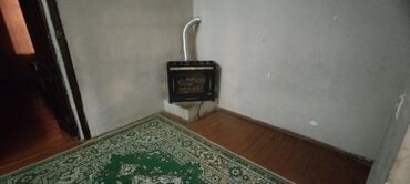 Otaqların uzunmüddətli kirayəsi: Kirayə üçün ev – otaqlar sayi 3 kohne Suraxanida yerlewir mektebin — 5