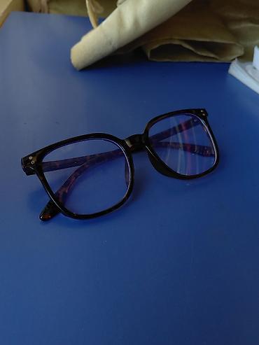 şuadan qoruyan eynək: Qara çərçivəli unisex eynək - Klassik kvadrat formalı, qara rəngli — 1