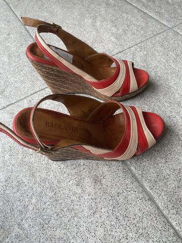 обувь женские бу: Продаются босоножки на каблуках в хорошем состоянии
