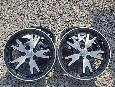 Toyota orijinal r-15 disklər əla vəziyyətdə barterdə olunur