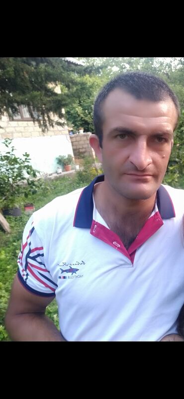 Fəhlələr: Bütün növ söküntü işləri, dağıntı işləri, yükdaşıma işləri, daş və qum