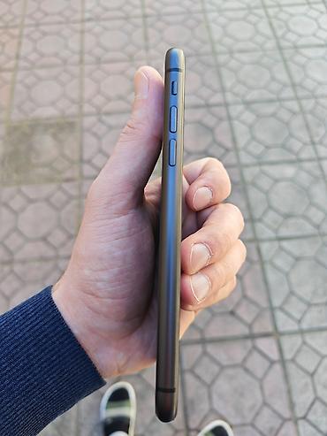 Apple iPhone: IPhone 11, Qara, Face ID — 4