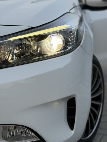 Kia: Taksiye Yararli Kredit yolu ile satilir İlkin odeniş en azi 3.000 azn — 15