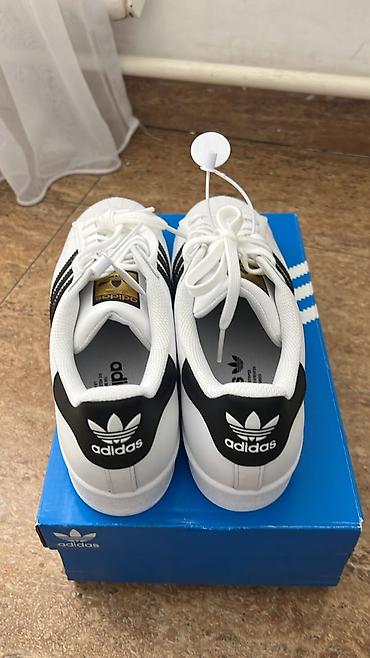 красота и здоровья: Кроссовки, 42, Adidas, Новый — 4