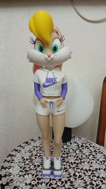 Oyuncaqlar: Lola bunny Salam! 🚀 Sürətli və rahat çatdırılma—metroya yaxın ünvana