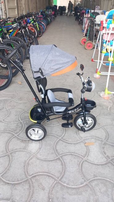 трехколесный велосипед family: Велосипед с управлением в комплекте фара с музыкой