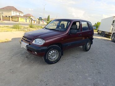 купить рено тягач: Chevrolet Niva: 2004 г., 1.7 л, Механика, Бензин, Внедорожник