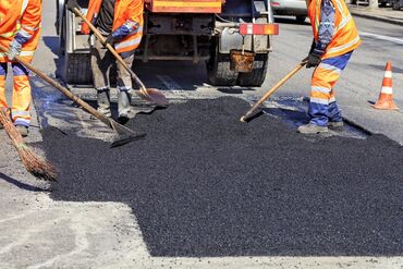 цены на строительные работы в бишкеке 2023 год: Услуги по укладке и ремонту асфальтового покрытия дорог и тротуаров