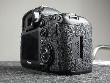 скоро: Canon EOS 5D III   Cостояние очень хорошее. Потёртости есть, но не — 2