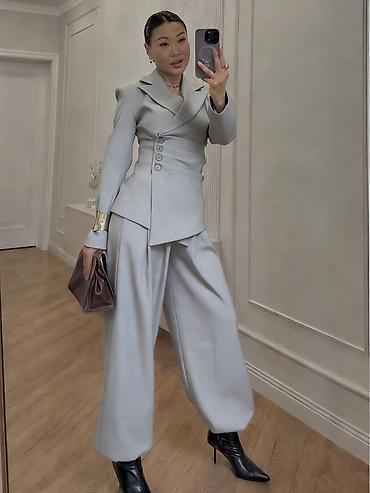 Kompleti: 💫Ženski modni komplet – strukirani blejzer + široke pantalone ✅3600 — 11