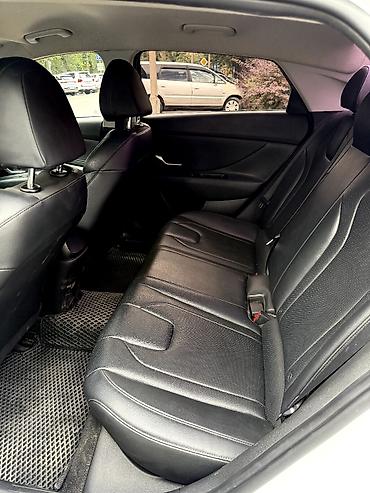 hyundai ionic: Hyundai Elantra: 2021 г., 1.6 л, Автомат, Бензин, Седан — 4