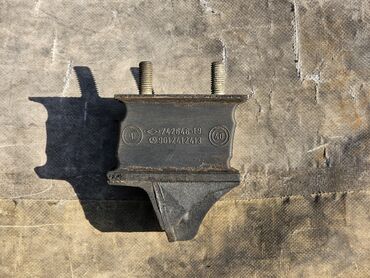 Подушки мотора: Подушка мотора Mercedes-Benz 1998 г., Б/у, Оригинал, Германия — 2