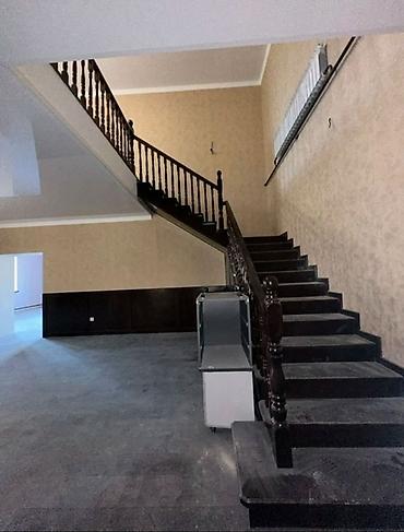 Долгосрочная аренда домов: 420 м², 7 комнат, Утепленный — 24