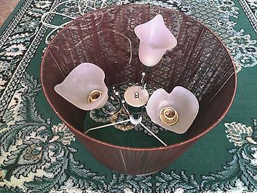 Люстры: Продаю красивую 3х рожковую люстру, б/у. Люстра- абажур в рабочем — 3