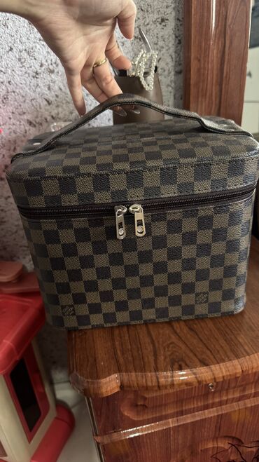 мак косметика: Louis Vuitton Купила за 900