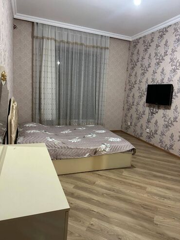 Bağ evlərinin kirayəsi: Şüvəlan qəs., 300 kv. m, 5 otaqlı, Hovuzlu, Kanalizasiya, Qaz, Kombi — 4