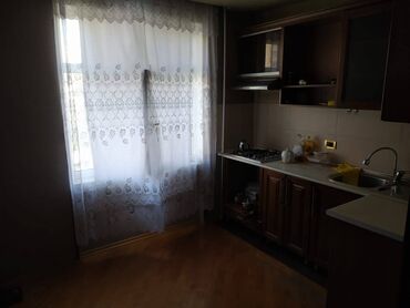 Uzunmüddətli kirayə mənzillər: Yeni Günəşli AB massivində köhnə tikili binada Bravonun yanında 2 -da lalafo.az — 7 Uzunmüddətli kirayə mənzillər: Yeni Günəşli AB massivində köhnə tikili binada Bravonun yanında 2 — 7