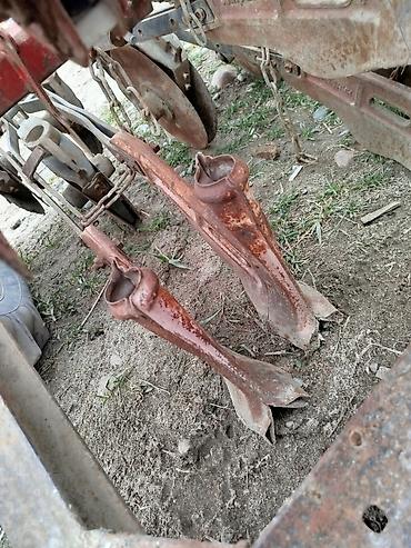 Зерновые сеялки: Зерновая сеялка прицепная жёлтый 250тыс. красный 250тыс Описание: - — 16