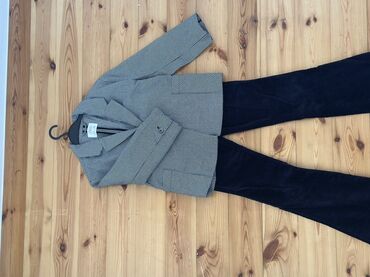 Другие детские вещи: Все вещи от Zara, на мальчика 11-13 Zara На девочку 8-10лет Куртка — 18