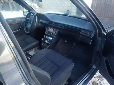 Mercedes-Benz: Mercedes-Benz W124: 1989 г., 2 л, Механика, Бензин, Седан — 14