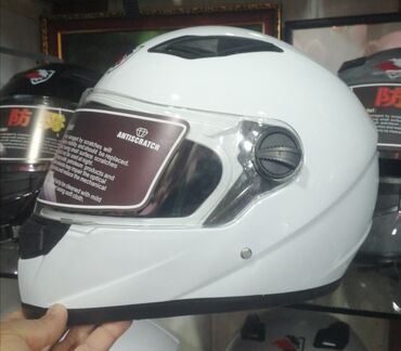 Moto dəbilqələr: Kaskalar 39an hər rəngi var Qara mat kaskalar 55azn Qara parlaq — 20